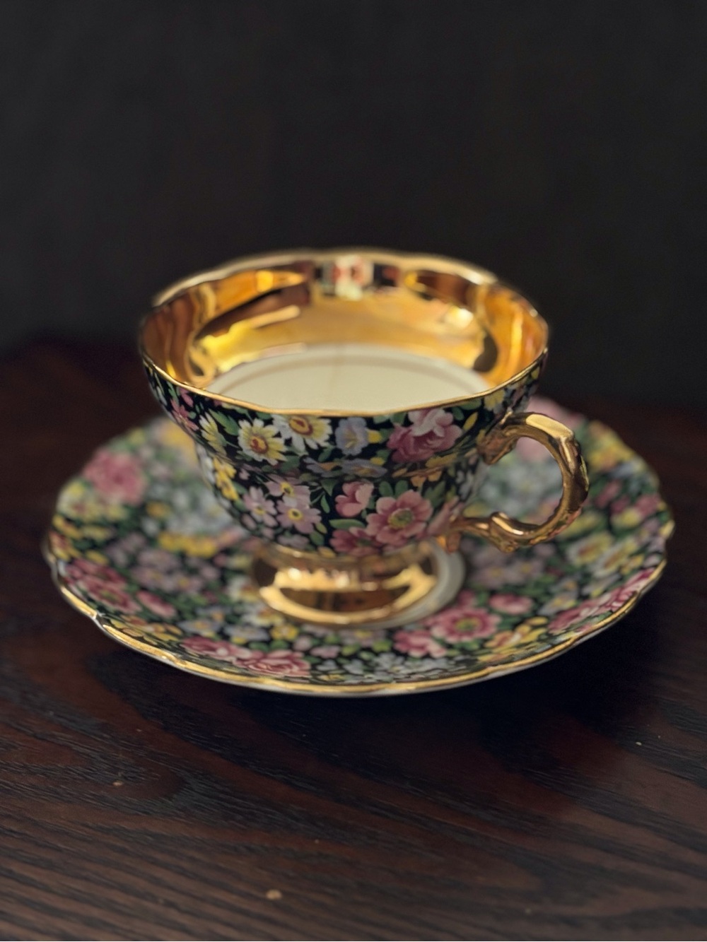 Vintage Rosina Floral Chintz Teacup & Saucer - Picture 4 of 13